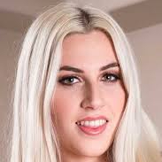 Niki Snow profile photo